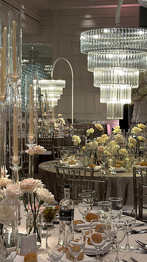 Timeless details and classic elegance ???? #torontocatering #koshercatering #torontoevents #torontokosher #tablescape